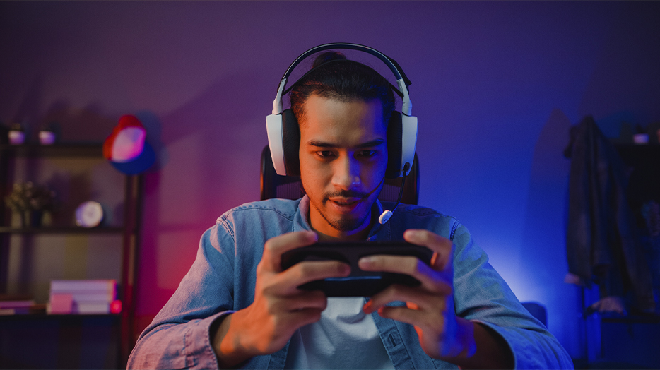 Celulares movistar_navidad_nota4_siguiente-nota-mobile Descubre cuál es celular que le puedes regalar a tu hermano, el gamer de la familia, en esta Navidad. Aquí te dejamos una guía con algunos Celulares Pro.